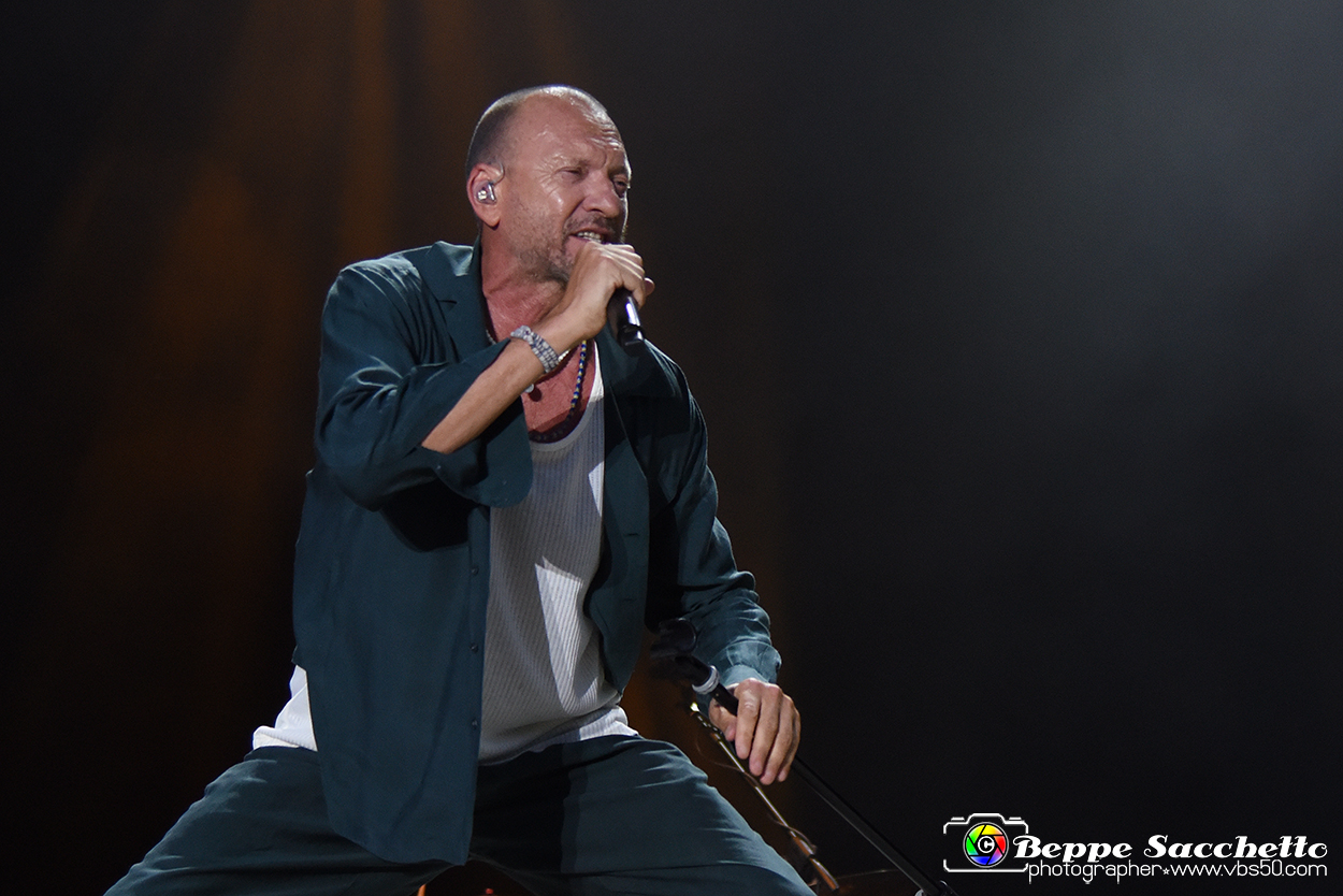 VBS_0752 - Concerto Biagio Antonacci - Palco Centrale Tour 2023.jpg